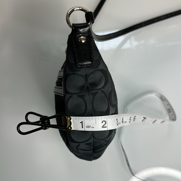 NWOT Coach black signature pleated fabric swing pack bag - Picture 11 of 13